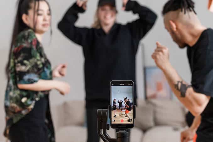 Crisp Apple 'Mega Mondays' TikTok Tips for Beginners 678x452